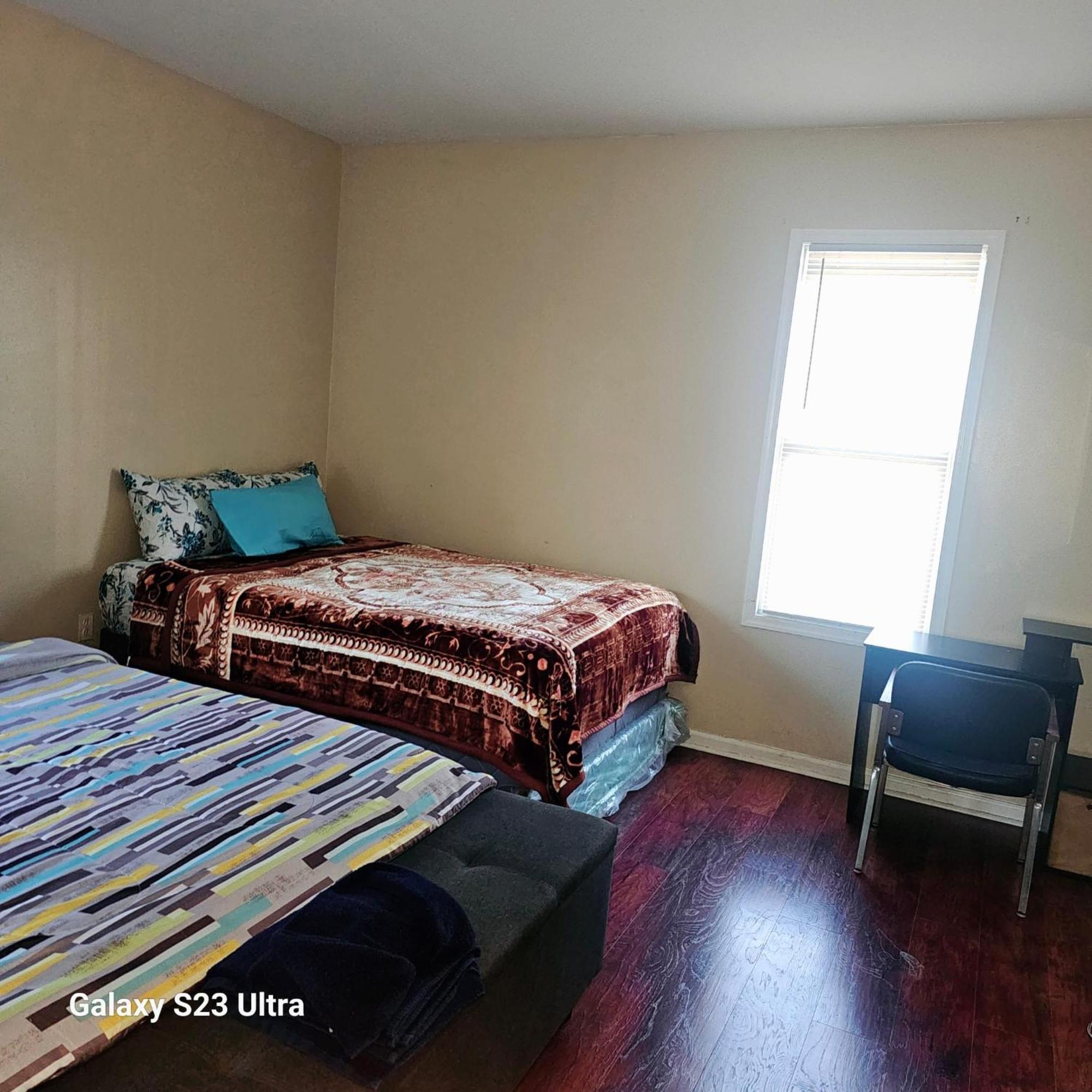 Divine Villa & Resorts Guest House - 283 Lehigh Ave 뉴어크 외부 사진