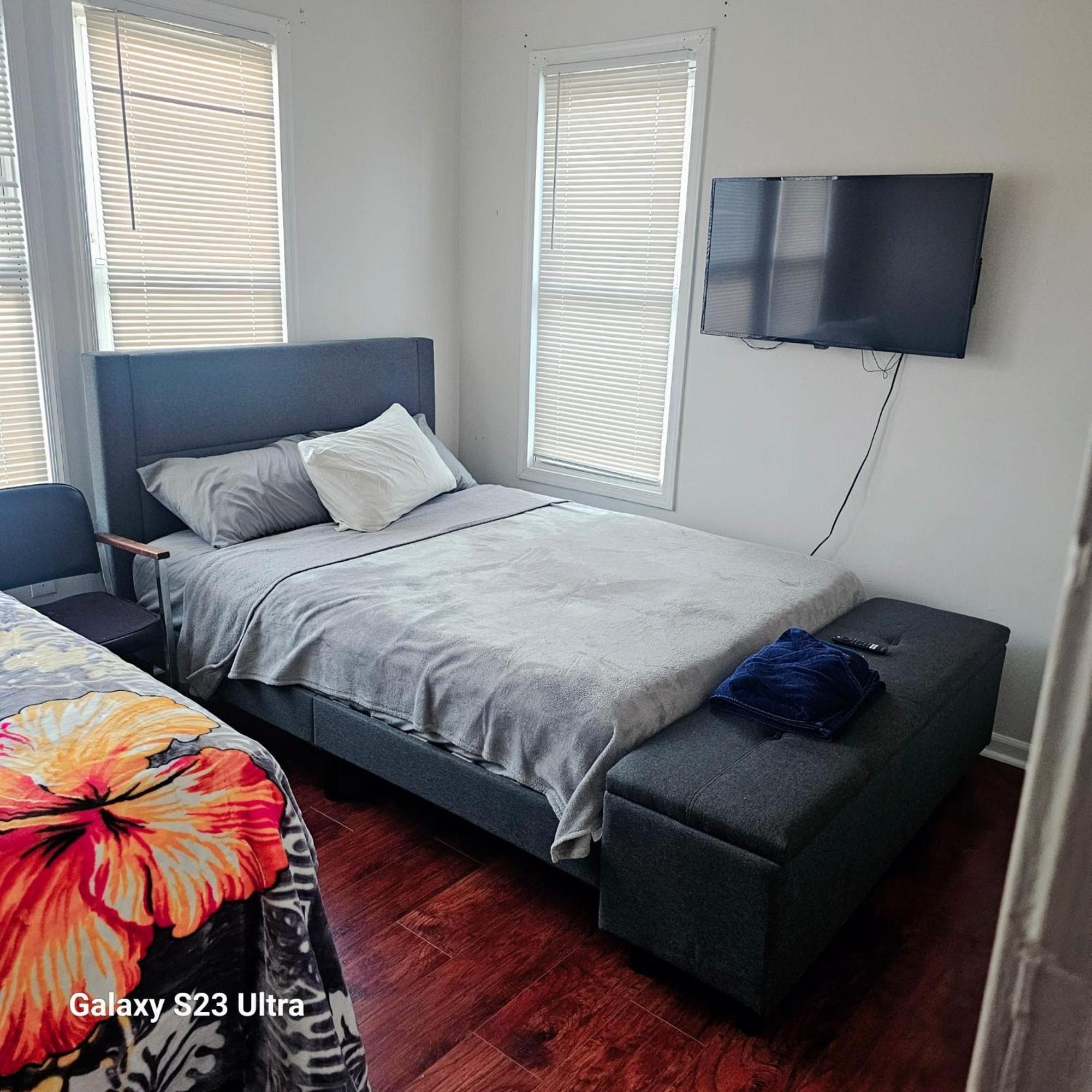 Divine Villa & Resorts Guest House - 283 Lehigh Ave 뉴어크 외부 사진