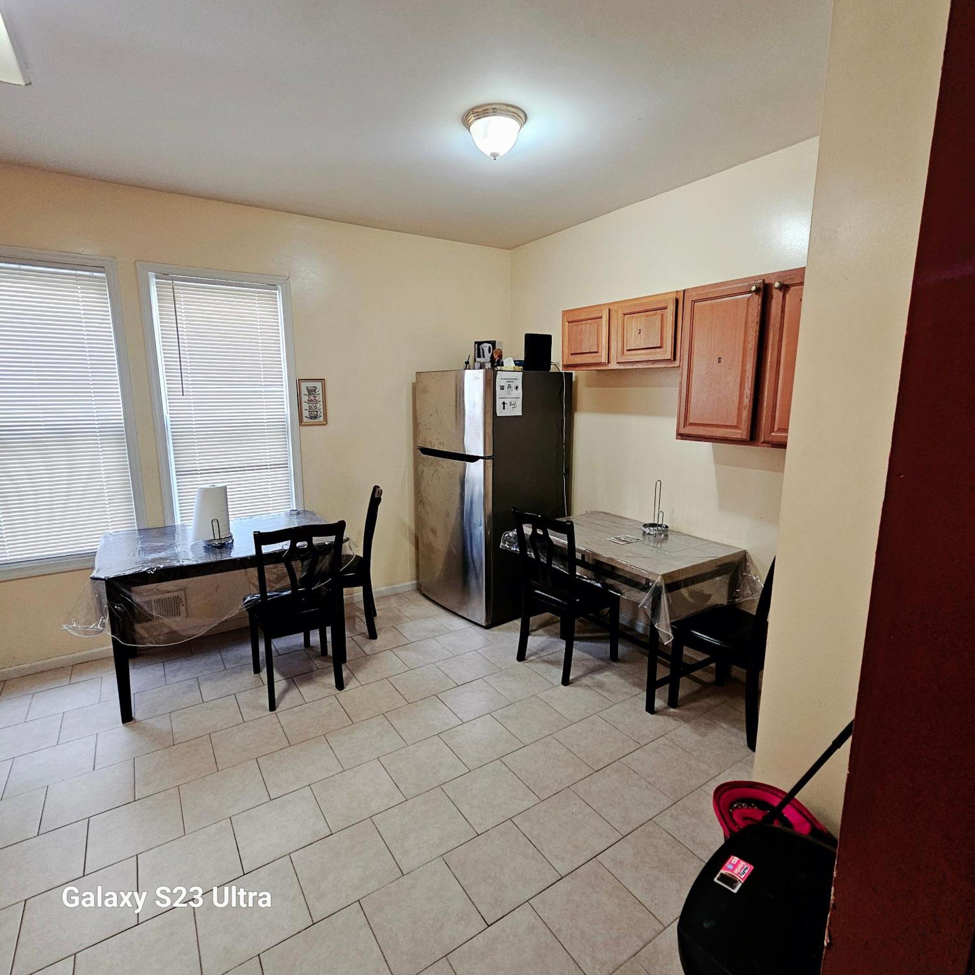 Divine Villa & Resorts Guest House - 283 Lehigh Ave 뉴어크 외부 사진
