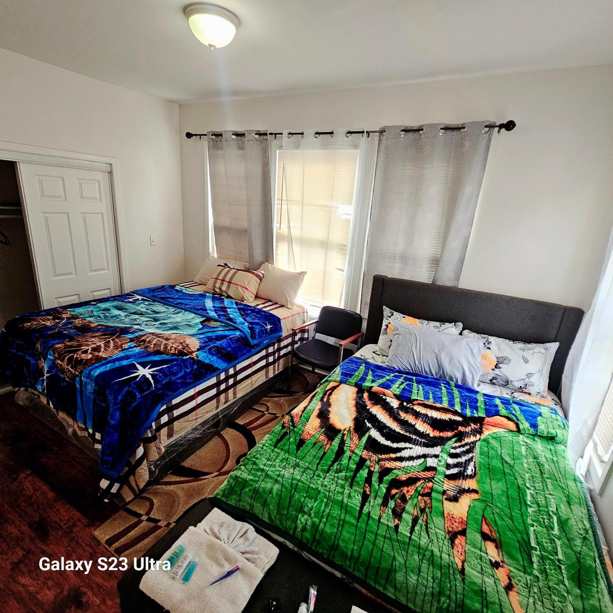 Divine Villa & Resorts Guest House - 283 Lehigh Ave 뉴어크 외부 사진